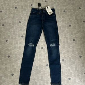Levi’s High Rise Skinny Jeans